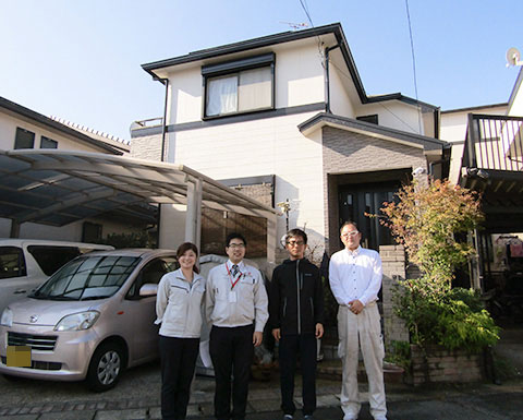 愛知県春日井市S様_外壁屋根塗替工事_お客様の声_記念撮影